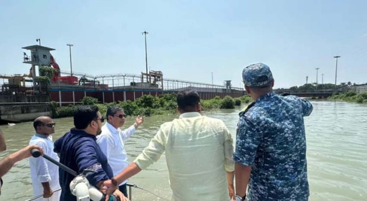 চট্টগ্রামে খালের মুখ পরিদর্শনে ৩ প্রতিমন্ত্রী